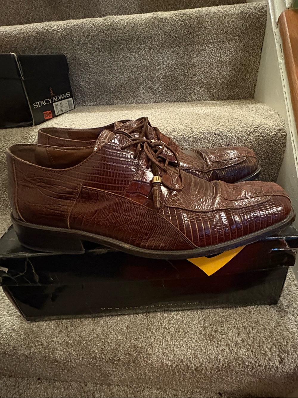 Stacy Adams Brown Croc-Embossed Leather Lace-Up Oxfords